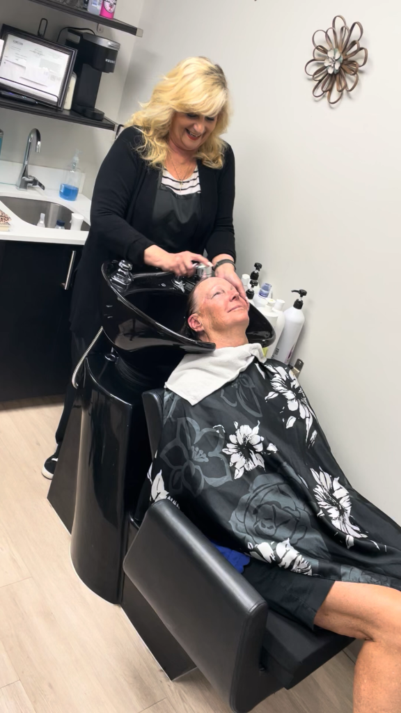 The Suites Spot is the top rated salon suites in Miracle Mile. Offering beauty professionals the best salon suites in Los Angeles for rent to run their individual beauty business. Hair stylists, estheticians, massage therapists, med spa techs, injectable nurses, and so many more can rent a Miracle Mile salon suite. Los Angeles salon suites, salon suites in LA, LA salon suites, Miracle Mile salon studios, salon studios for rent in Miracle Mile, Los Angeles salon studios. client experience, premium amenities, Miracle Mile suites