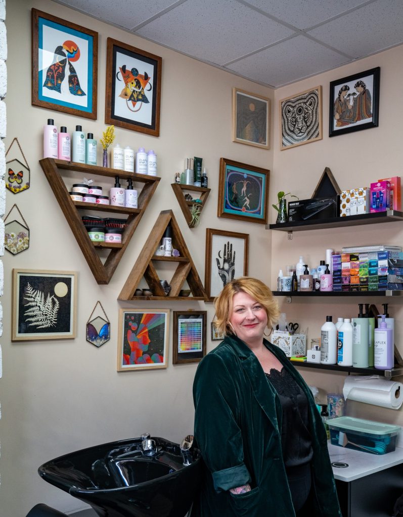 The Suites Spot is the top provider of salon suites in Los Alamitos and Los Angeles. Offering beauty professionals luxury salon suites for rent in Miracle Mile and Los Alamitos for an affordable price to run their individual beauty business. Hair stylists, nail techs, and many more professionals can find the new home for their business in our salon studios in Miracle Mile. hair salon suites for rent in Los alamitos, Los Angeles salon for rent, salon suites near beverly hills, salon studios in Los Alamitos, salon suites near Hollywood, Miracle Mile hair salon suites. build-out costs, suite amenities, Miracle Mile salon suites