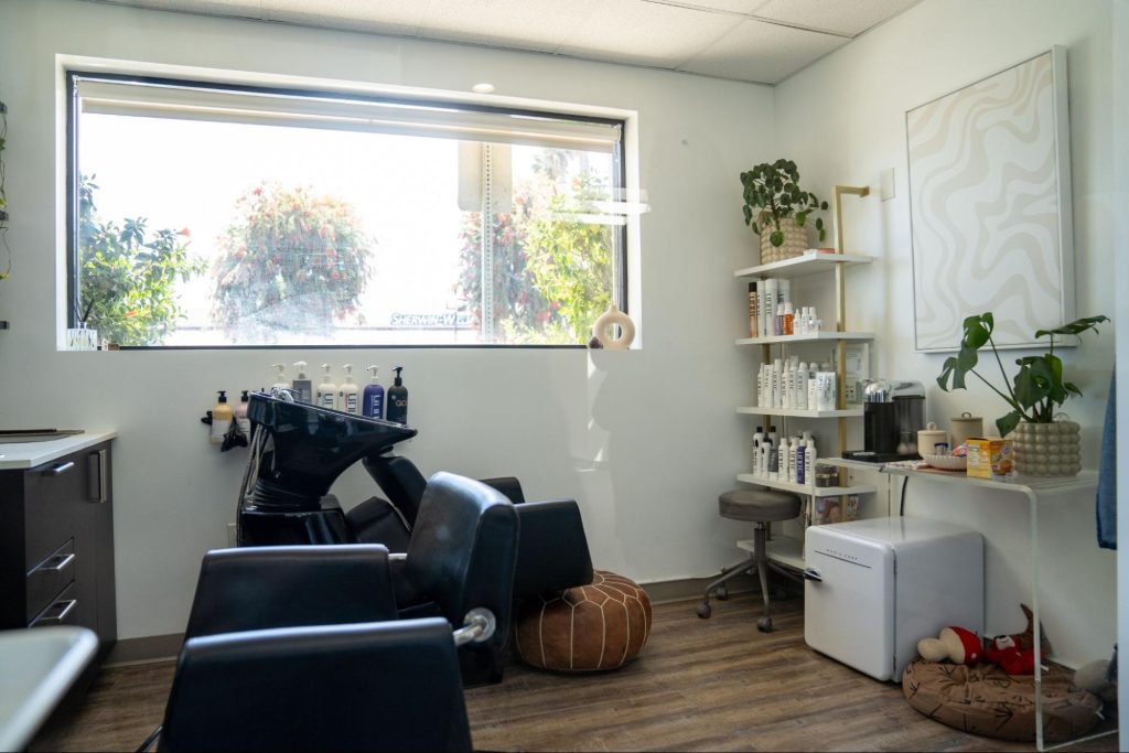 Explore these proven marketing strategies for getting new clients and building a solid client base in Miracle Mile salon suites. The Suites Spot is the top rated salon suites in Los Alamitos and Miracle Mile salon studios. Hair stylists, nail techs, estheticians and many more beauty professionals find our salon suites for rent in Los Alamitos a perfect launch pad for their beauty business. Los Alamitos salon for rent, salon suites for rent in Miracle Mile, Los Angeles hair salon suites, salon suites to rent in Los Angeles.