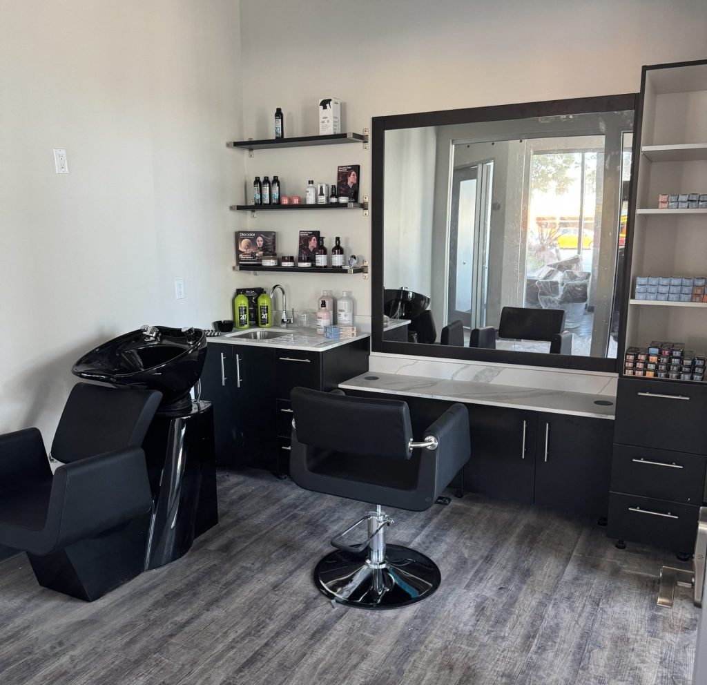 The Suites Spot is the top rated salon suites in Miracle Mile. Offering beauty professionals the best salon suites in Los Angeles for rent to run their individual beauty business. Hair stylists, estheticians, massage therapists, med spa techs, injectable nurses, and so many more can rent a Miracle Mile salon suite. Los Angeles salon suites, salon suites in LA, LA salon suites, Miracle Mile salon studios, salon studios for rent in Miracle Mile, Los Angeles salon studios. suite checklist, opening business, Miracle Mile, beauty essentials