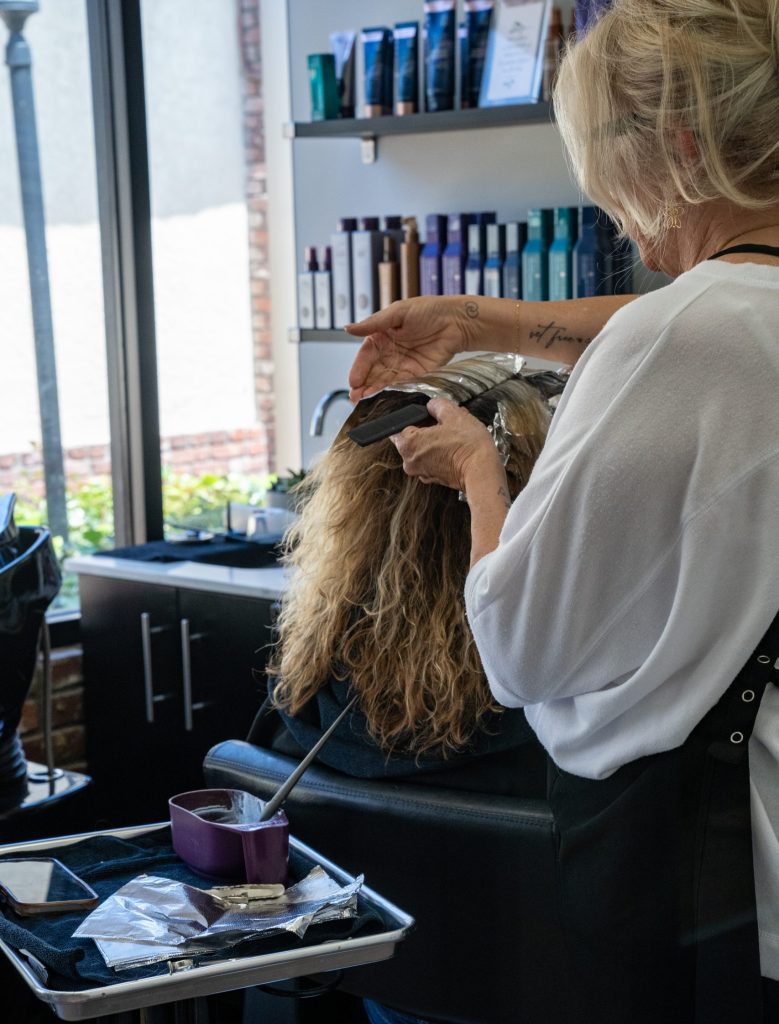 The Suites Spot is the top provider of salon suites in Los Alamitos and Los Angeles. Offering beauty professionals luxury salon suites for rent in Miracle Mile and Los Alamitos for an affordable price to run their individual beauty business. Hair stylists, nail techs, and many more professionals can find the new home for their business in our salon studios in Miracle Mile. hair salon suites for rent in Los alamitos, Los Angeles salon for rent, salon suites near beverly hills, salon studios in Los Alamitos, salon suites near Hollywood, Miracle Mile hair salon suites. marketing mistakes, salon suites in Los Angeles, salon business