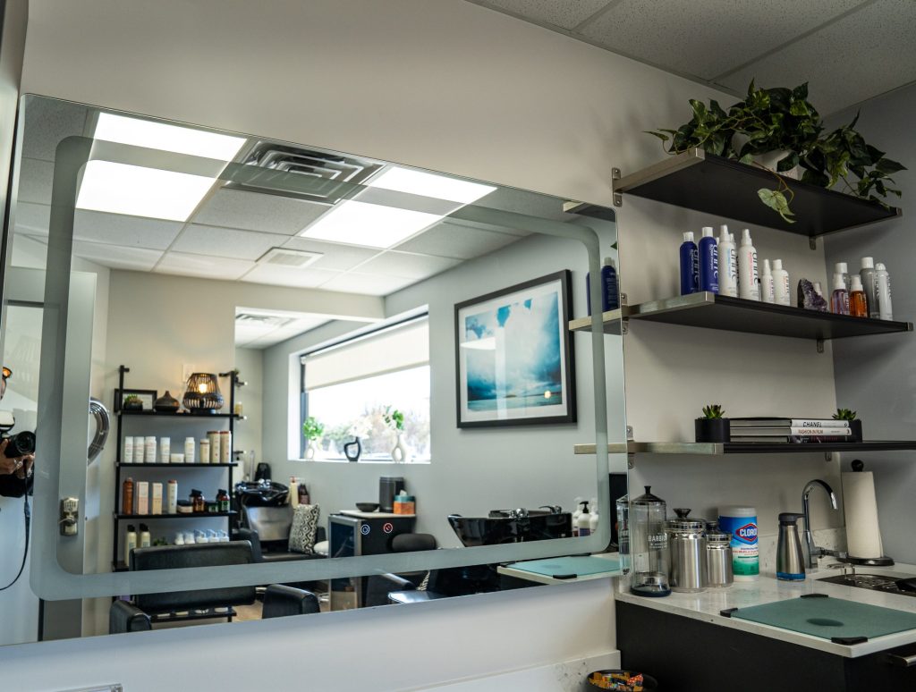 Learn the startup costs for starting your beauty business in salon suites in Miracle Mile. The Suites Spot is the best salon suites in Los Angeles and Los Alamitos. They are home to many successful beauty professionals and continue to offer a home for more beauty businesses. Salon suites in Los Angeles, Los Alamitos salon for rent, salon studios in Los Alamitos, salon suites near Long Beach, Miracle mile salon for rent, Miracle Mile salon studios. 