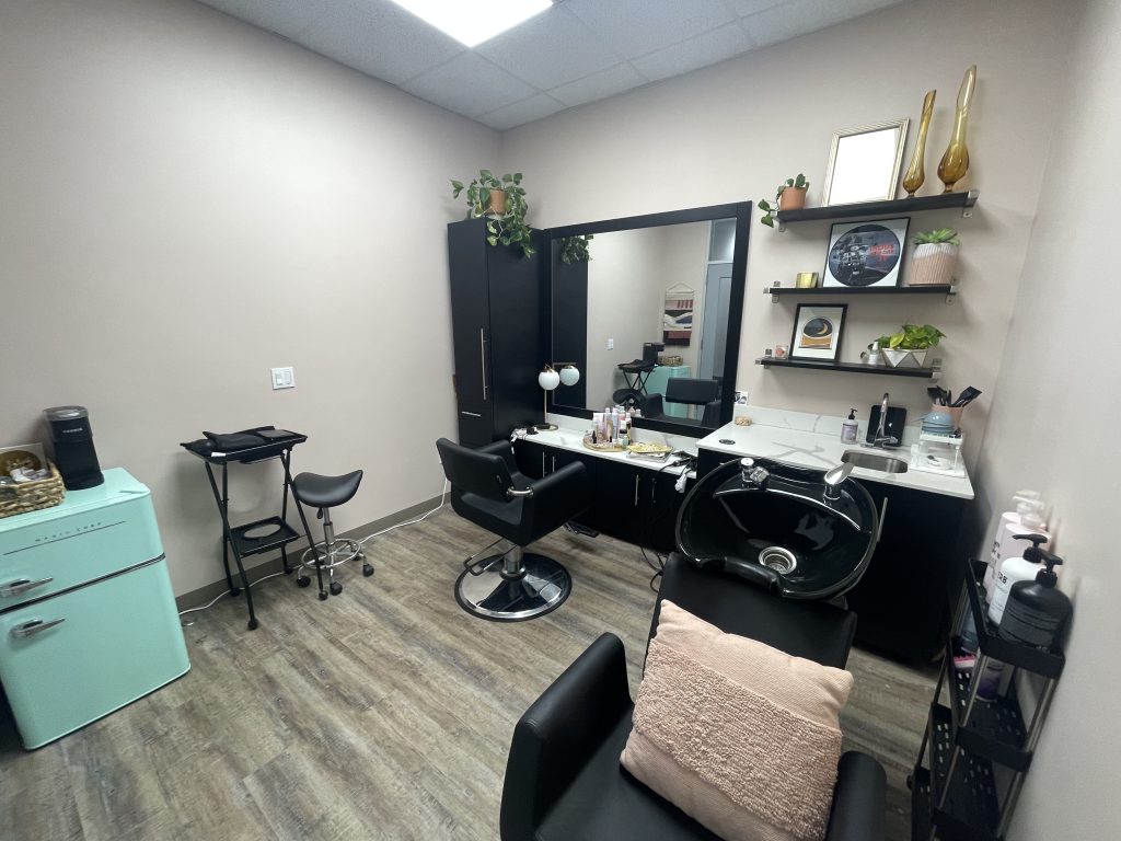 The Suites Spot is the top provider of salon suites in Los Alamitos and Los Angeles. Offering beauty professionals luxury salon suites for rent in Miracle Mile and Los Alamitos for an affordable price to run their individual beauty business. Hair stylists, nail techs, and many more professionals can find the new home for their business in our salon studios in Miracle Mile. hair salon suites for rent in Los alamitos, Los Angeles salon for rent, salon suites near beverly hills, salon studios in Los Alamitos, salon suites near Hollywood, Miracle Mile hair salon suites. marketing mistakes, salon suites in Los Angeles, salon business