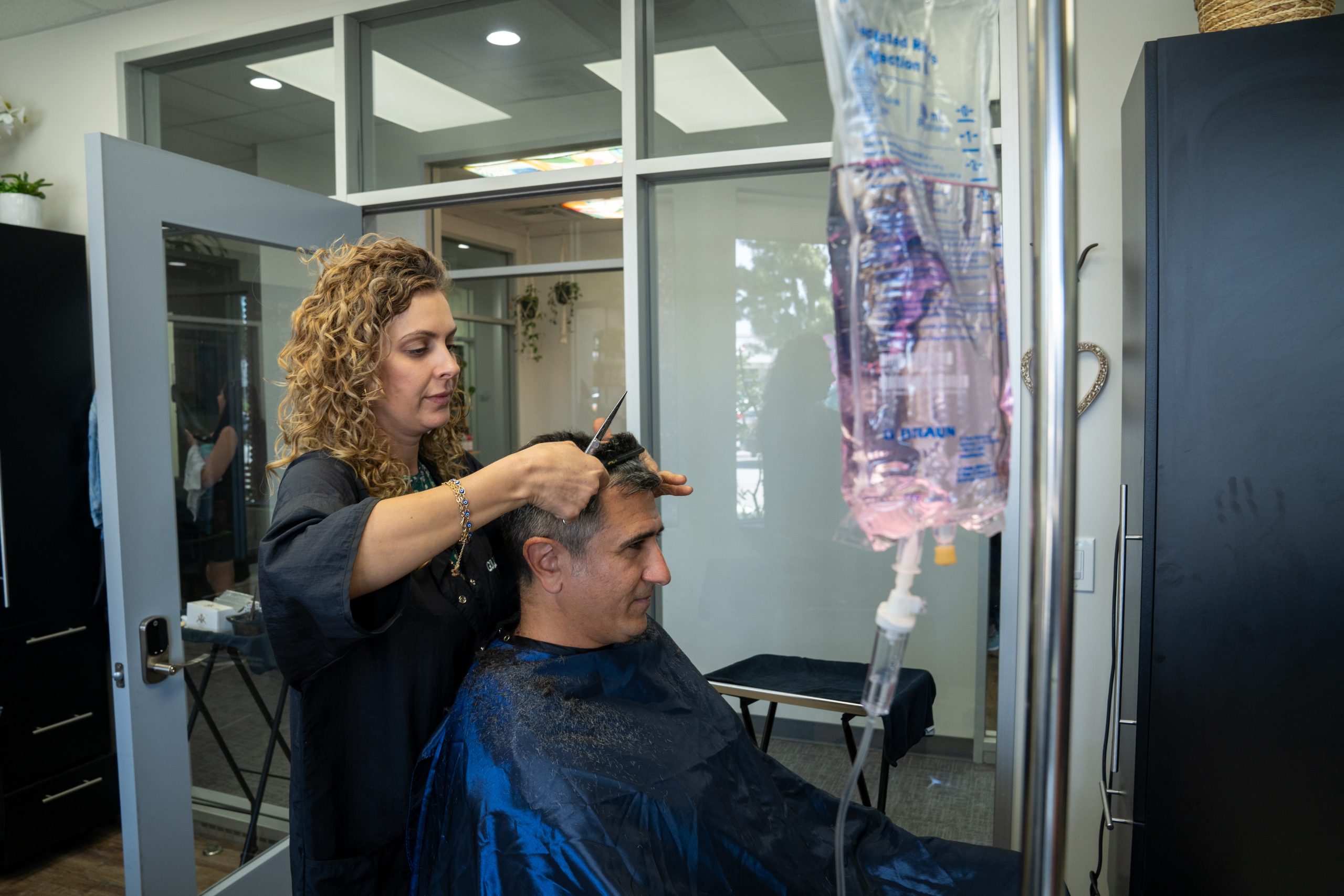 DSC07554 Pre lease now at The Suites Spot LA for the best salon suite provider in Los Alamitos and Los Angeles. Hair salon suites near me, salon suites for rent.