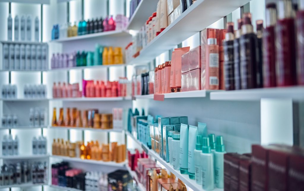 Learn about inventory management with careful cost control, managing product ordering and supply planning. The Suites Spot is the top rated salon suites in Los Alamitos, Offering salon suites for rent in Miracle Mile, beauty professionals can rent suites to run their own independent beauty business. Hair salon suites in Los Alamitos, Los Alamitos salon studios, Los Alamitos salon for rent, salon suites near Long Beach, Miracle Mile salon for rent. 