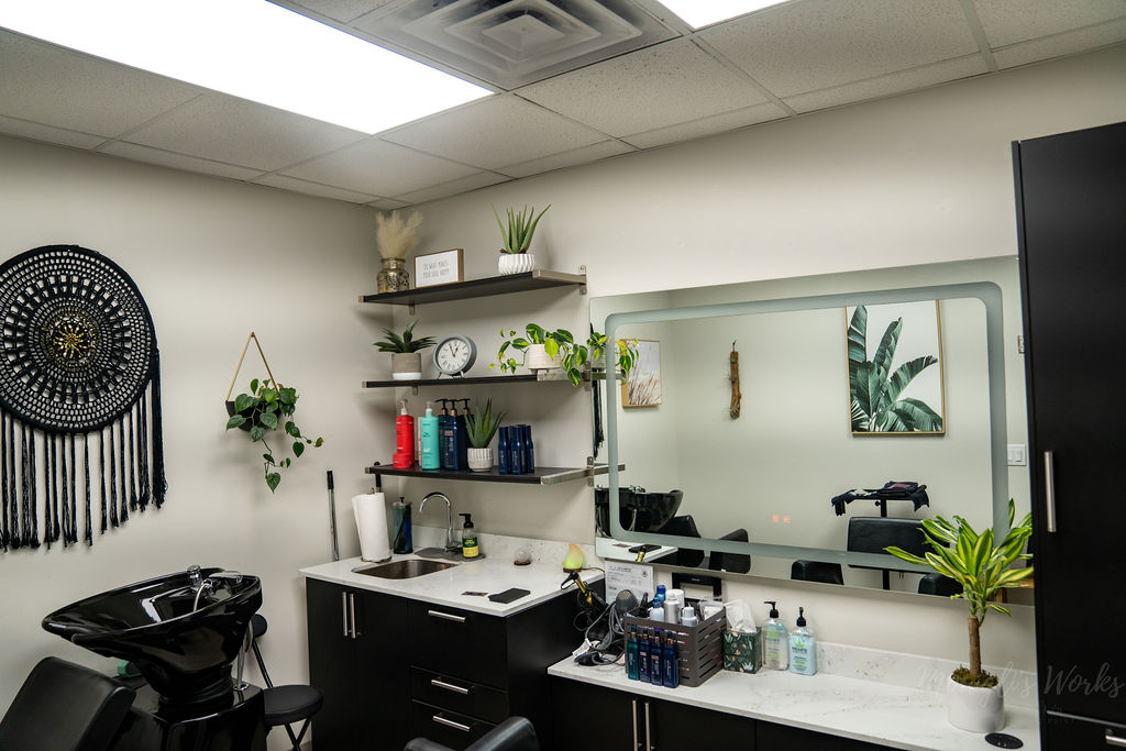cancellation policies, business protection, appointment management, Miracle Mile salon suites, The Suites Spot is the top provider of salon suites in Los Alamitos and Los Angeles. Offering beauty professionals luxury salon suites for rent in Miracle Mile and Los Alamitos for an affordable price to run their individual beauty business. Hair stylists, nail techs, and many more professionals can find the new home for their business in our salon studios in Miracle Mile. hair salon suites for rent in Los alamitos, Los Angeles salon for rent, salon suites near beverly hills, salon studios in Los Alamitos, salon suites near Hollywood, Miracle Mile hair salon suites