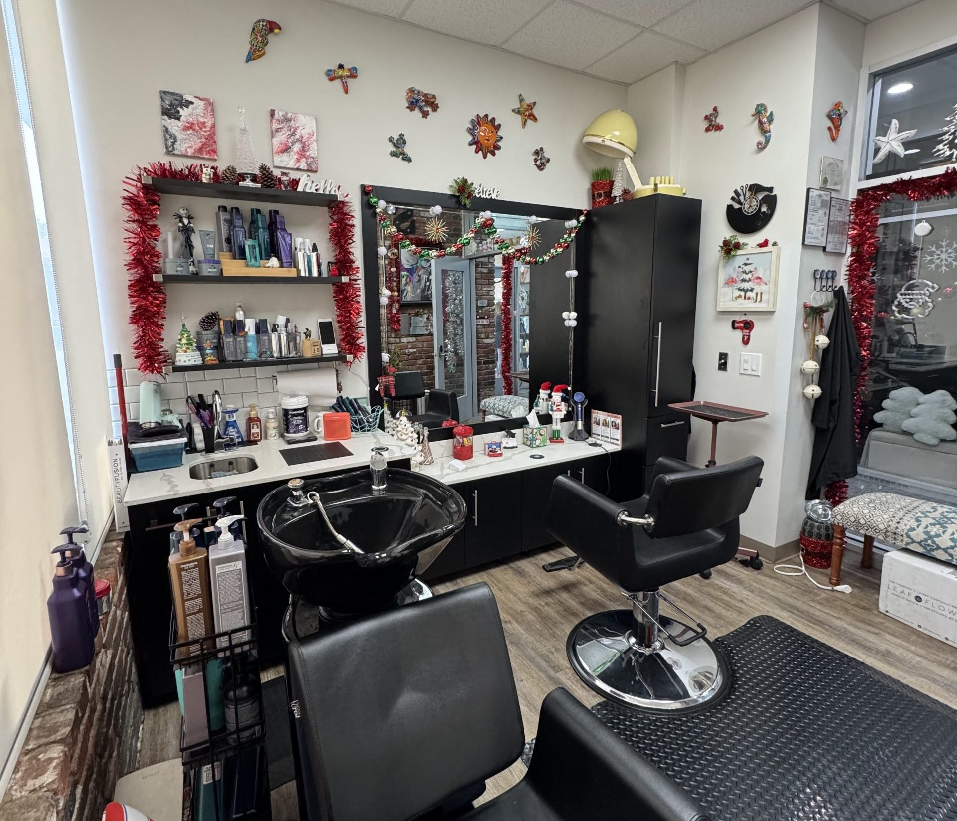learn from these wellness tips for energy management to maximize your stylist self-care. The Suites Spot is the top provider of salon suites in Los Alamitos and Los Angeles. Offering beauty professionals luxury salon suites for rent in Miracle Mile and Los Alamitos for an affordable price to run their individual beauty business. Hair stylists, nail techs, and many more professionals can find the new home for their business in our salon studios in Miracle Mile. hair salon suites for rent in Los alamitos, Los Angeles salon for rent, salon suites near beverly hills, salon studios in Los Alamitos, salon suites near Hollywood, Miracle Mile hair salon suites, Los Angeles Salon Suites.