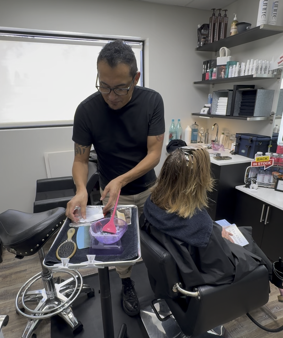 image3 Learn amazing tips and tricks for your client consultations through these trust building steps. The Suites Spot is the top rated salon suites in Miracle Mile. Offering beauty professionals the best salon suites in Los Angeles for rent to run their individual beauty business. Hair stylists, estheticians, massage therapists, med spa techs, injectable nurses, and so many more can rent a Miracle Mile salon suite. Los Angeles salon suites, salon suites in LA, LA salon suites, Miracle Mile salon studios, salon studios for rent in Miracle Mile, Los Angeles salon studios.