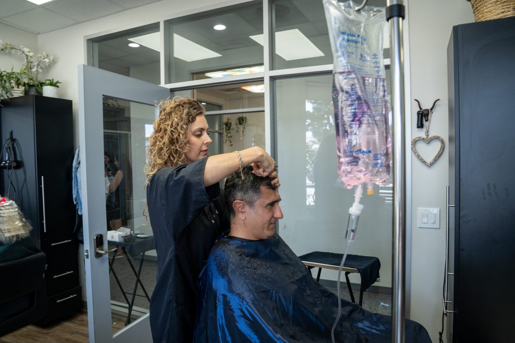 customer service excellence for 5-star reviews in your Miracle Mile Salon suite. The Suites Spot is the top rated salon suites in Miracle Mile. Offering beauty professionals the best salon suites in Los Angeles for rent to run their individual beauty business. Hair stylists, estheticians, massage therapists, med spa techs, injectable nurses, and so many more can rent a Miracle Mile salon suite. Los Angeles salon suites, salon suites in LA, LA salon suites, Miracle Mile salon studios, salon studios for rent in Miracle Mile, Los Angeles salon studios.