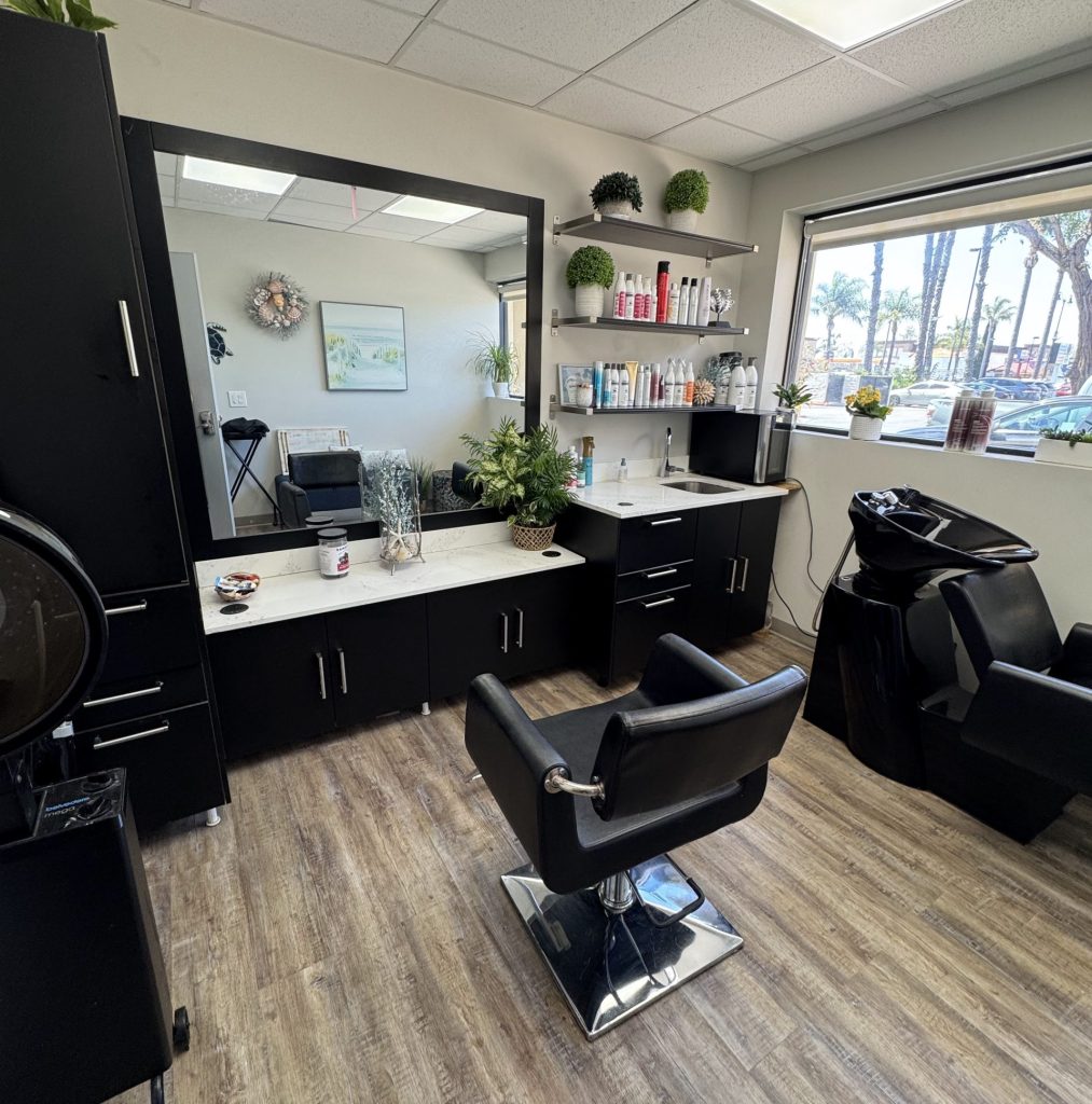 The Suites Spot is the top rated salon suites in Miracle Mile. Offering beauty professionals the best salon suites in Los Angeles for rent to run their individual beauty business. Hair stylists, estheticians, massage therapists, med spa techs, injectable nurses, and so many more can rent a Miracle Mile salon suite. Los Angeles salon suites, salon suites in LA, LA salon suites, Miracle Mile salon studios, salon studios for rent in Miracle Mile, Los Angeles salon studios. social media, beauty professionals, Miracle Mile salon suite