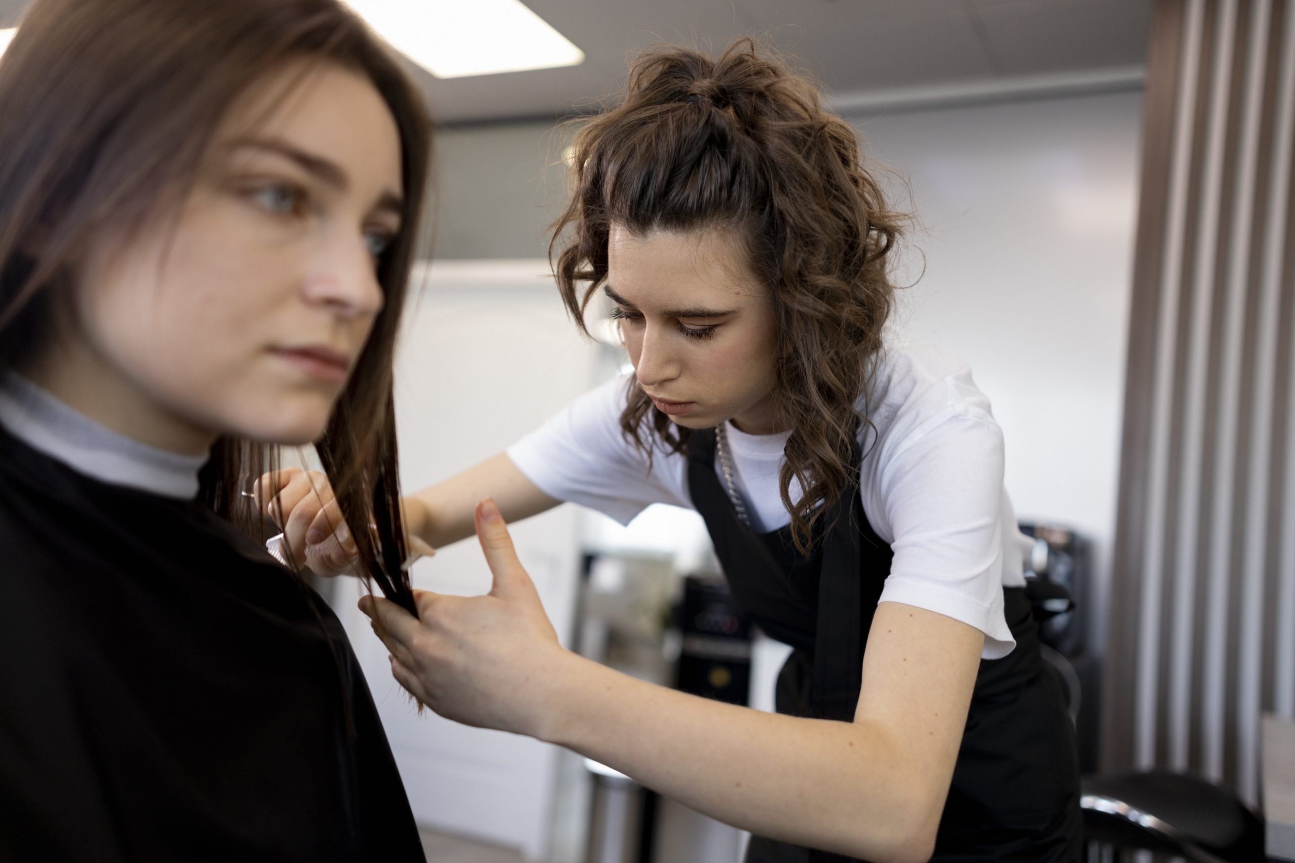 The Suites Spot is the top rated salon suites in Miracle Mile. Offering beauty professionals the best salon suites in Los Angeles for rent to run their individual beauty business. Hair stylists, estheticians, massage therapists, med spa techs, injectable nurses, and so many more can rent a Miracle Mile salon suite. Los Angeles salon suites, salon suites in LA, LA salon suites, Miracle Mile salon studios, salon studios for rent in Miracle Mile, Los Angeles salon studios. client loyalty, Miracle Mile salon suite, premium experiences