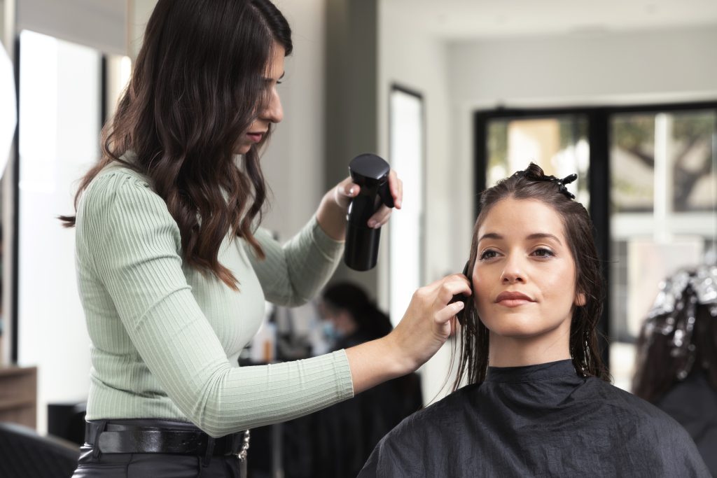 The Suites Spot is the top rated salon suites in Miracle Mile. Offering beauty professionals the best salon suites in Los Angeles for rent to run their individual beauty business. Hair stylists, estheticians, massage therapists, med spa techs, injectable nurses, and so many more can rent a Miracle Mile salon suite. Los Angeles salon suites, salon suites in LA, LA salon suites, Miracle Mile salon studios, salon studios for rent in Miracle Mile, Los Angeles salon studios. commission comparison, financial breakdown, LA beauty pros